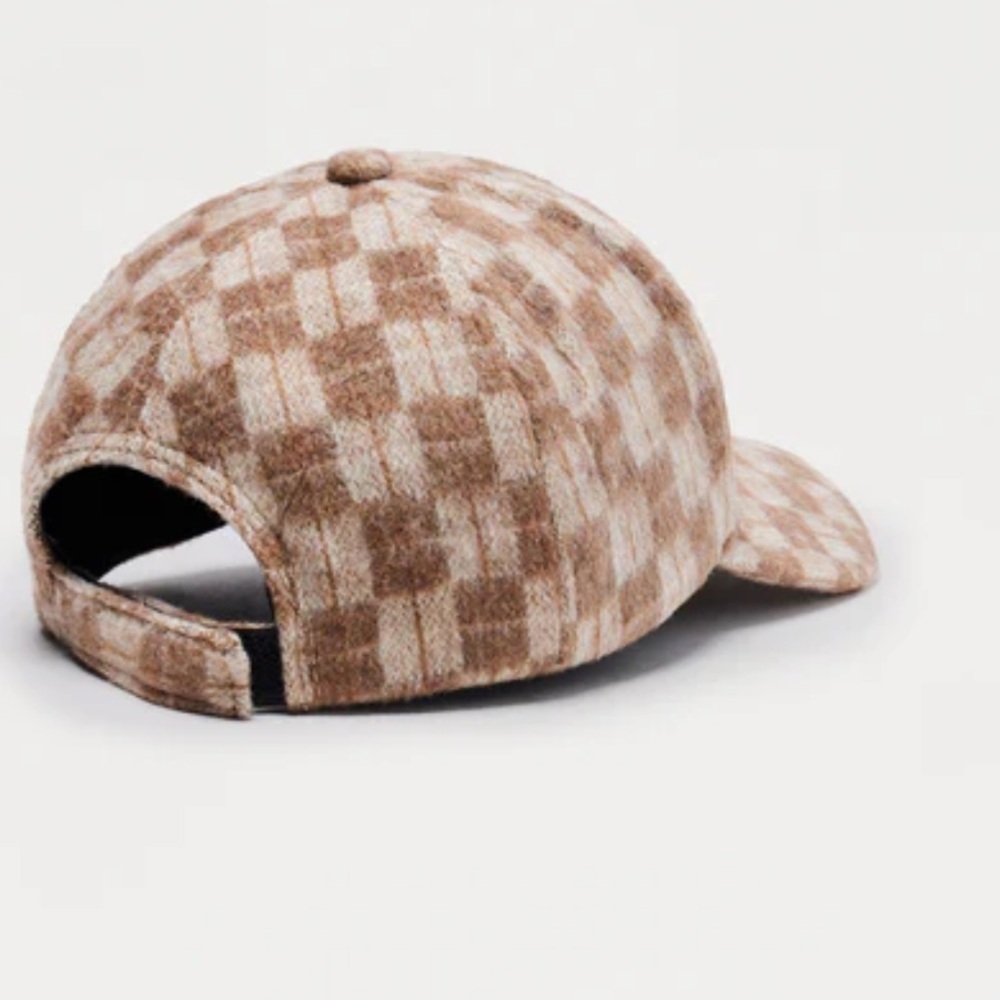 Woman’s checkered baseball cap - Picture 3 of 6
